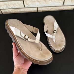 Dr Martens Buckle Thong White Leather Flip Flop Sandals Women’s 9